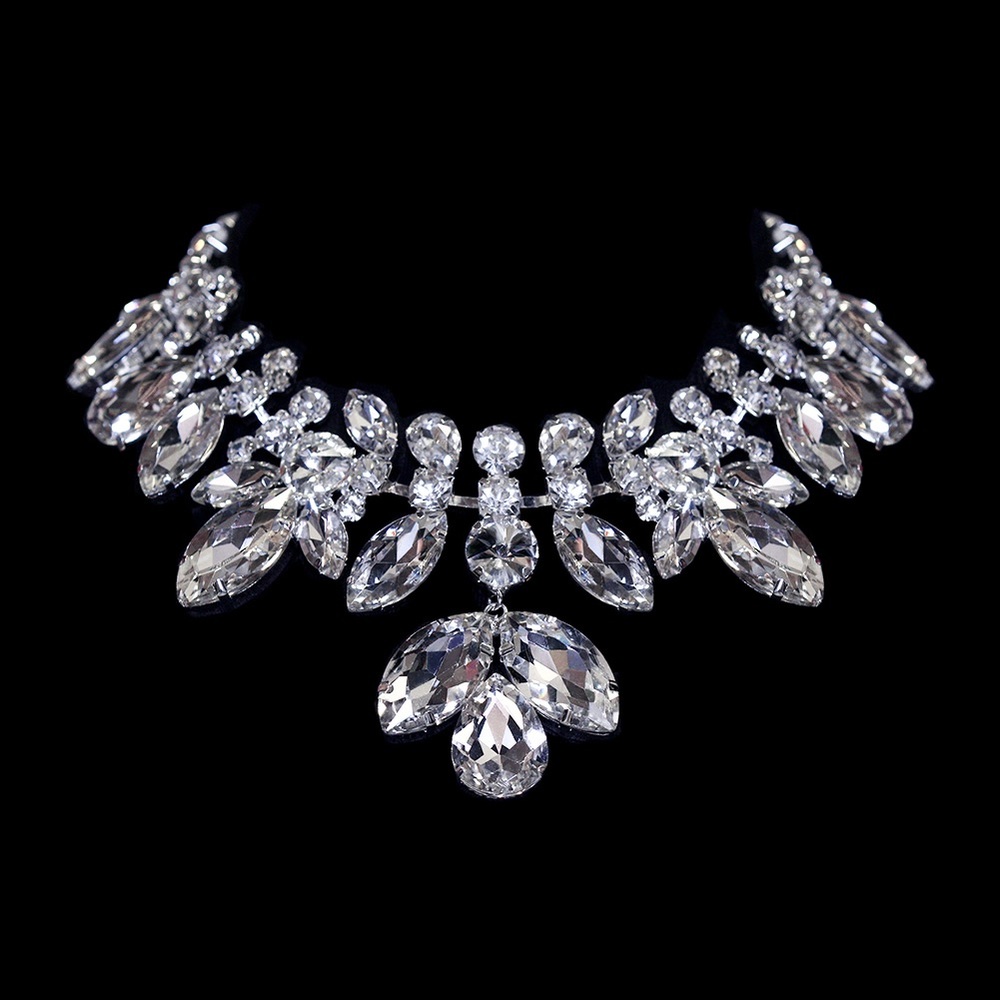 Wow! Raindrop Rhinestone Collar Statement Necklace - image 1